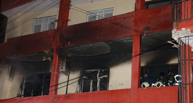Korkutan yangın, 3 kadın diri diri yanmaktan son anda kurtuldu