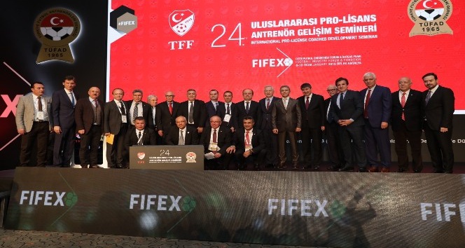 Büyükşehir’e Yılın Futbol Kulübüne Destek ödülü