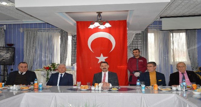 Vali Haktankaçmaz: “Gazetecilik aşkla yapılacak bir meslek”