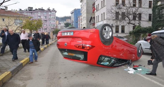 20 kilometre hızla giderken takla attı