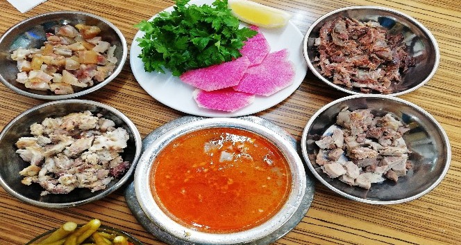 Grip savar "kelle paça"