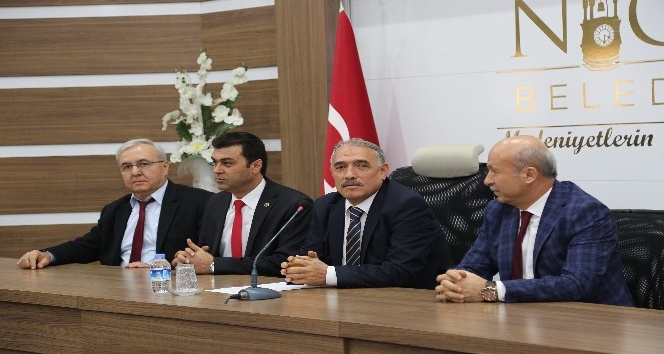 Niğde Belediye Başkanı Rifat Özkan’dan işçilere büyük jest