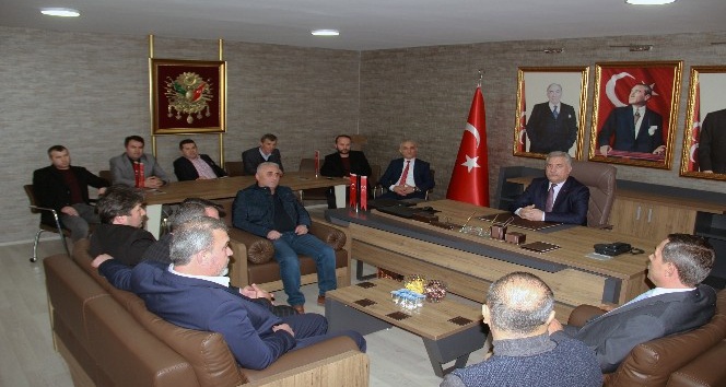 Başkan Uysal’dan MHP ilçe teşkilatına nezaket ziyareti