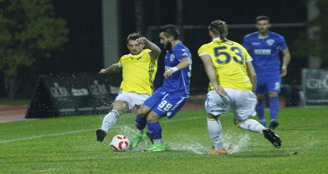 Hazırlık maçı: Fenerbahçe: 2 - Kukesi: 2