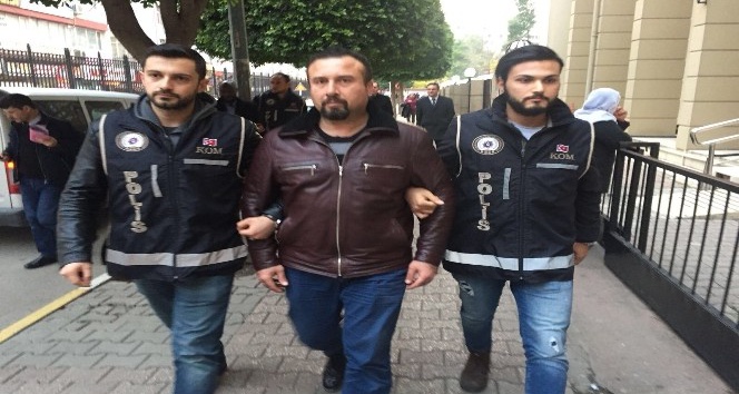 Siyahi ve Türk kalpazan tutuklandı