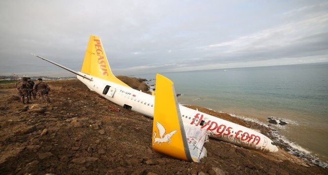 Pegasus Havayolları yetkilileri pistten çıkan uçakları ile ilgili Trabzon’a gelerek inceleme başlattı