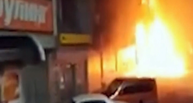 Rusya&#039;da süpermarkette yangın: Yaralılar var