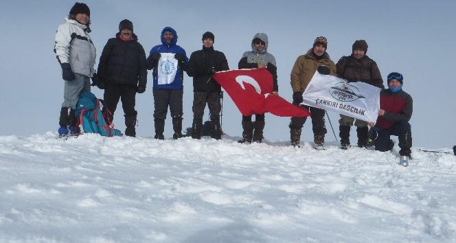Ölen arkadaşlarını anmak için Ilgaz’a tırmandılar