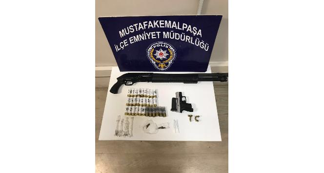 M.K.Paşa polisinden uyuşturucu baskını