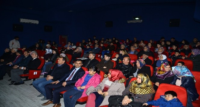 Şehit Aileleri ve Gaziler sinemada buluştu