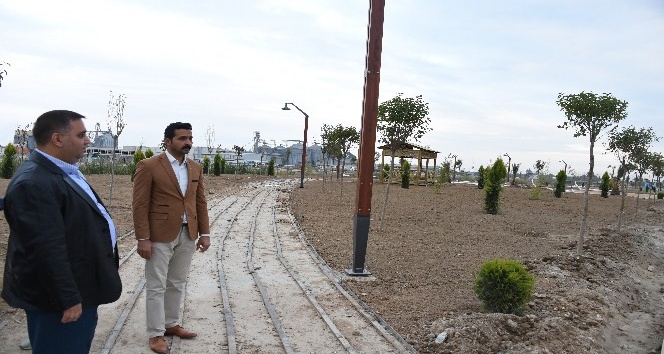 Tarsus’ta parklara bakım ve yenileme çalışması