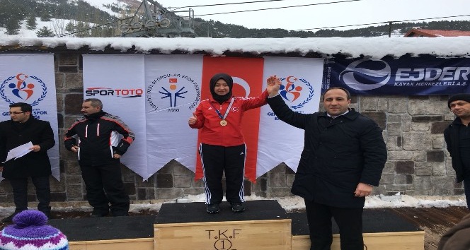 Erzincanlı milli kayakçı dünya şampiyonasına hazırlanıyor
