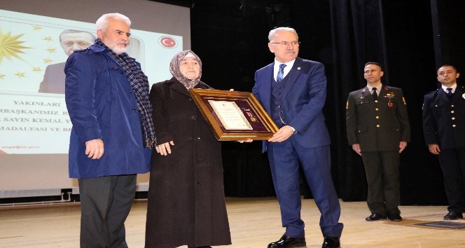 Yozgat’ta şehit yakınları ve gazilere devlet övünç madalyası verildi