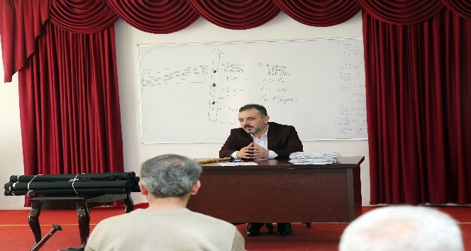 Başkan Ercan kursiyerleri ziyaret etti