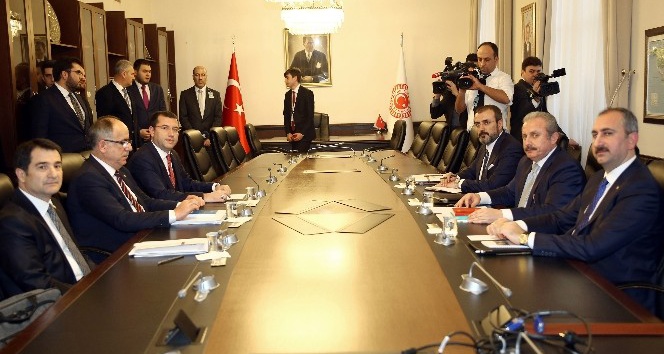 AK Parti ile MHP arasındaki ittifak görüşmeleri başladı