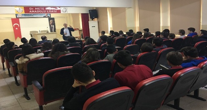 Milas’ta öğrencilere temel dil bilgisi semineri