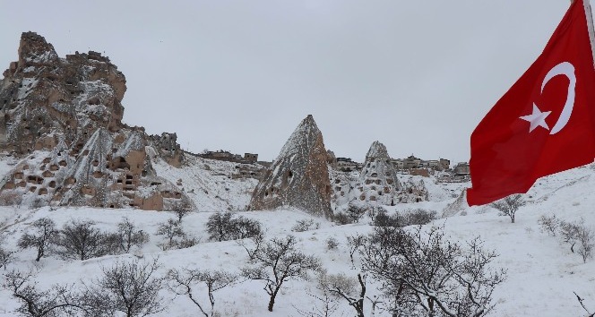 Kapadokya’dan muhteşem kar manzaraları