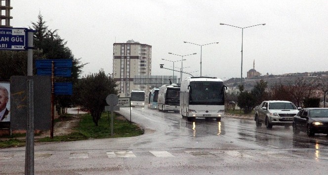 ÖSO askerleri otobüslerle Suriye’ye sevk ediliyor