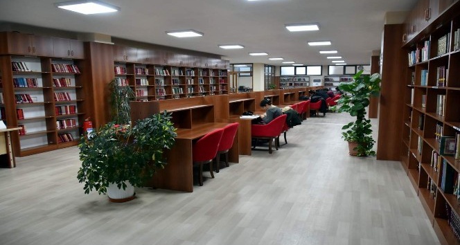 Aliağa Belediye Kütüphanesi’nin ziyaretçisi yüzde 77 arttı