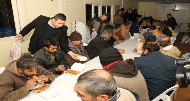 Antalya Büyükşehir Belediyesi evsizlere sahip çıktı