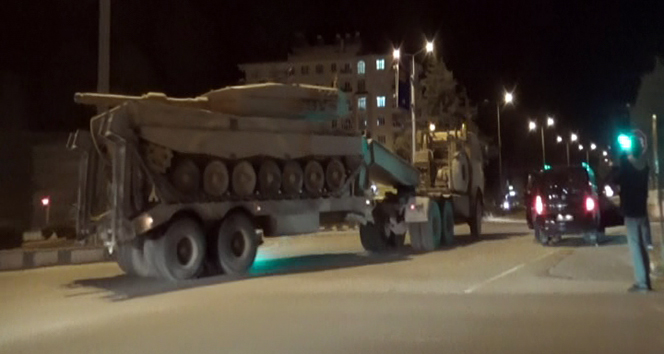 Türk tankları Suriye’ye geçiyor