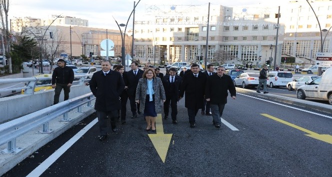 Yıkılıp yeniden yapılan Kemal Köker Köprüsü, yeni ismiyle trafiğe açıldı