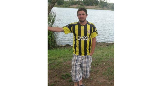 Halı saha maçında kalp krizi geçiren genç hayatını kaybetti