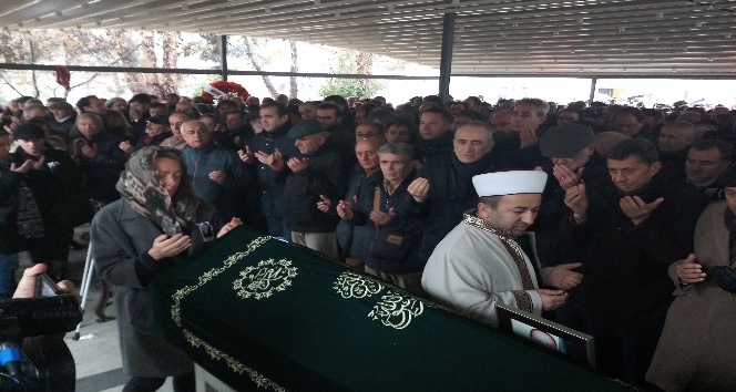 Eski Deniz Kuvvetleri Komutanı Örnek’in oğlu son yolculuğuna uğurlandı