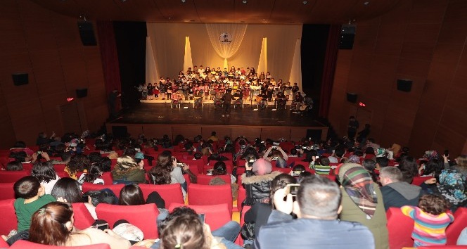 Kent Konservatuarı Çocuk Korosu’ndan dönem sonu konseri