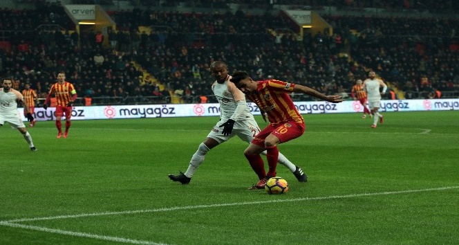 Süper Lig: Kayserispor: 1 - Galatasaray: 3 (Maç sonucu)