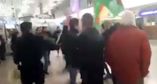 Almanya&#039;da terörist gruba Türk vatandaşlardan tekme tokat dayak