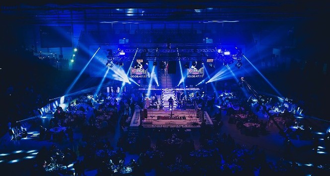 Dünyaca ünlü boksörler Buca’da ringe çıkıyor