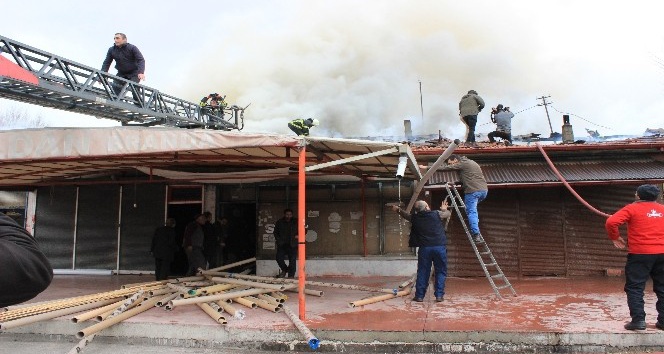 Erzincan’da yangın paniği