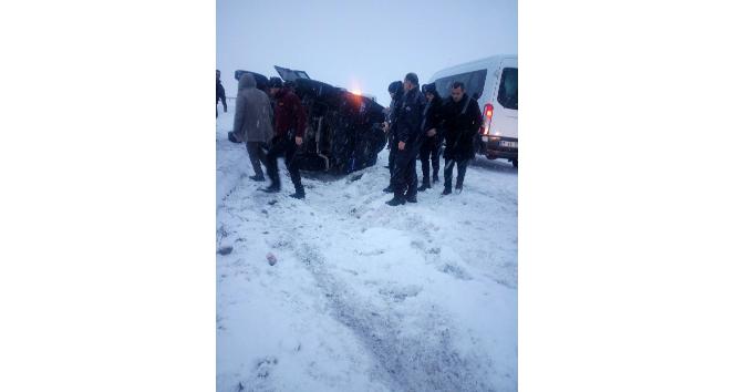 Erzurum’da zırhlı polis aracı kaza yaptı: 3 yaralı