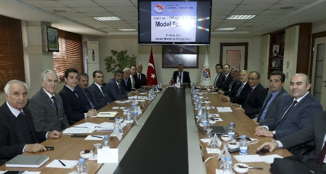 Mersin’de ‘model fabrika’ kurulumu için çalışmalar başladı