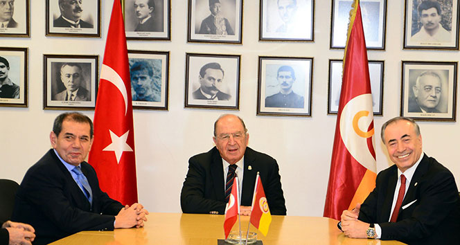 Galatasaray’da yönetim kurulu devir teslim töreni yapıldı