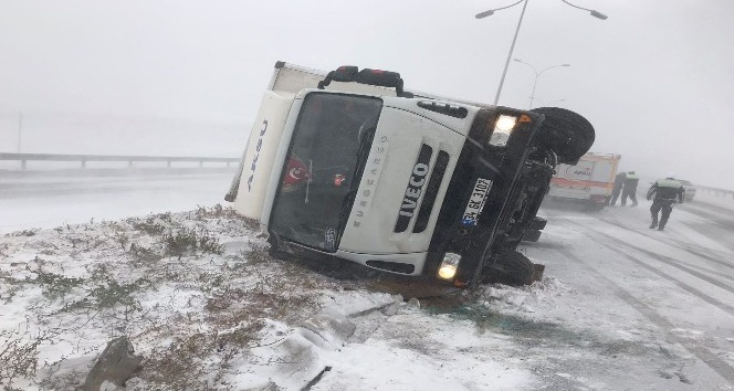 Ankara-Kayseri karayolunda tipi ulaşımı olumsuz etkiliyor
