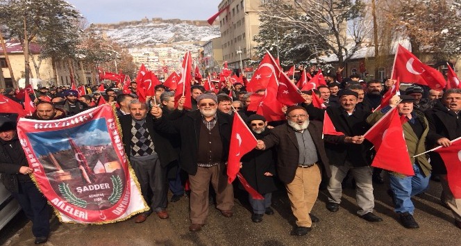 Bayburt’ta vatandaşlar Afrin operasyonuna destek için yürüdü