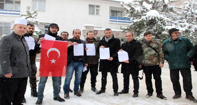 Karaman’da vatandaşlar, Afrin operasyonuna katılmak için askerlik şubesine dilekçe verdi