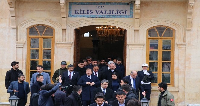Bakan Çavuşoğlu: "Amacımız teröristler ve terör örgütüdür"