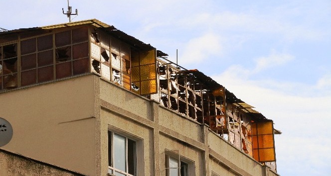 Kilis’e düşen roketin parçaları emniyete götürüldü