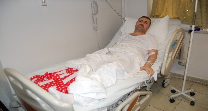 Kortizondan çürüyen kalça eklemlerine yapılan protezle normal yürüyebilecek