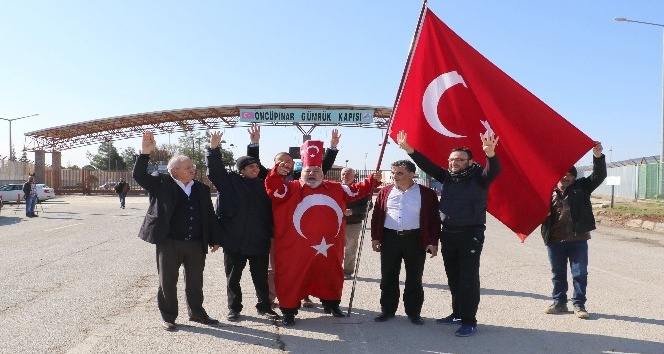 "Işıklı Tosun Paşa" sınır kapısında askere kavurma ikram etti
