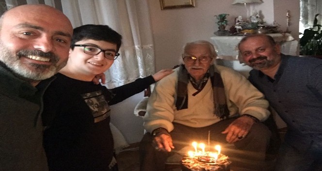 Eşref Kolçak’a sürpriz doğum günü