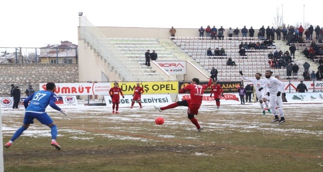 Niğde Belediyespor, Bandırmaspor’u 2-1 mağlup etti