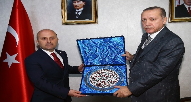 Cumhurbaşkanı Erdoğan, Amasya Valisi ve Belediye Başkanını kabul etti