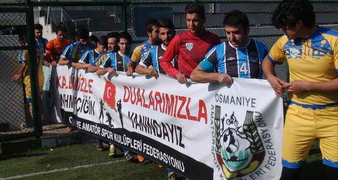 Osmaniyeli futbolcular Zeytin Dalı Harekatı’na pankartla destek verdiler