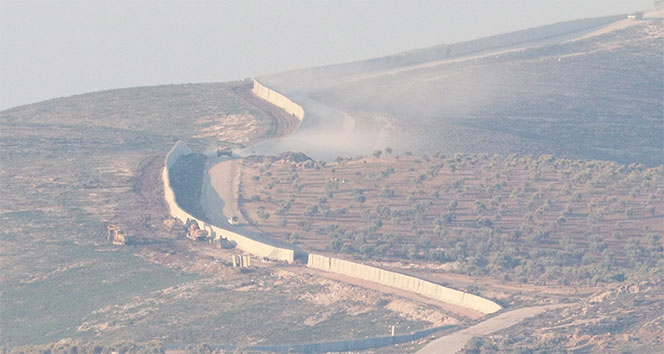 Afrin&#039;deki Cinderese&#039;den dumanlar yükseliyor