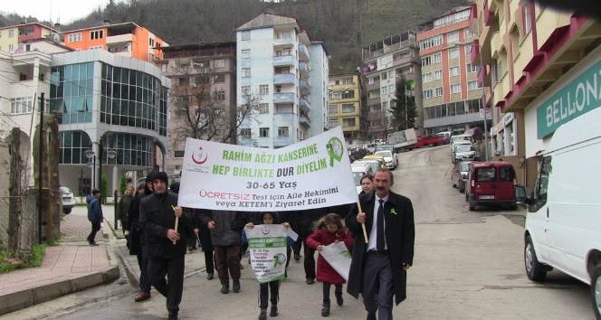 Artvin’de kansere karşı yürüyüş düzenlendi