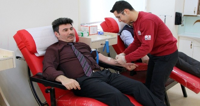 Üniversite Personelinden Mehmetçik’e Destek
